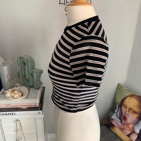 F21 | striped velvet crop top size small - Picture 4 of 9